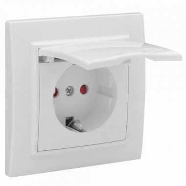 Фотография товара 'EKF Розетка 1-местная СП с заземлением и крышкой 16А с защитной шторкой Basic ERR16-029-100'